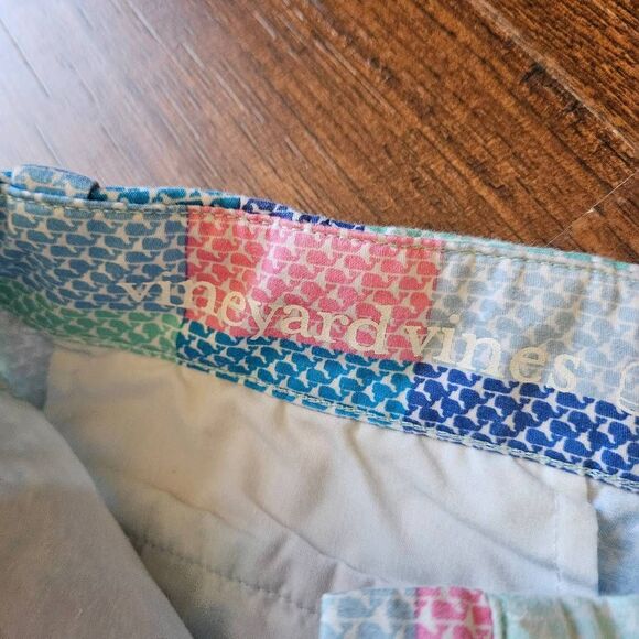 Vineyard Vines Patchwork Whale Tail Shorts - Picture 4 of 10